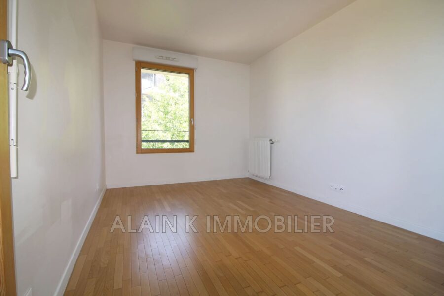 Appartement à vendre à Chaville — Vue sur la ville — photo 7
