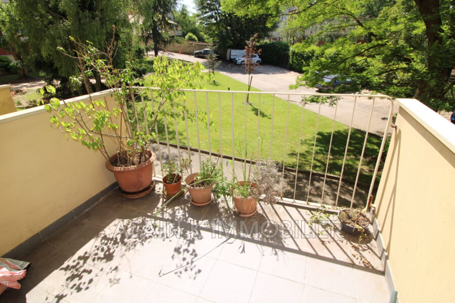 Appartement à vendre à Chaville — Vue parc & jardin — photo 1