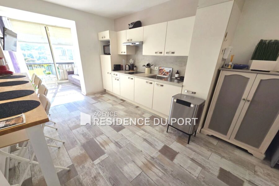 Appartement à vendre à Mandelieu-la-Napoule — Vue parc & jardin — photo 3