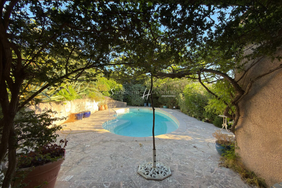 Maison à vendre à La Croix-Valmer — Vue mer — photo 4