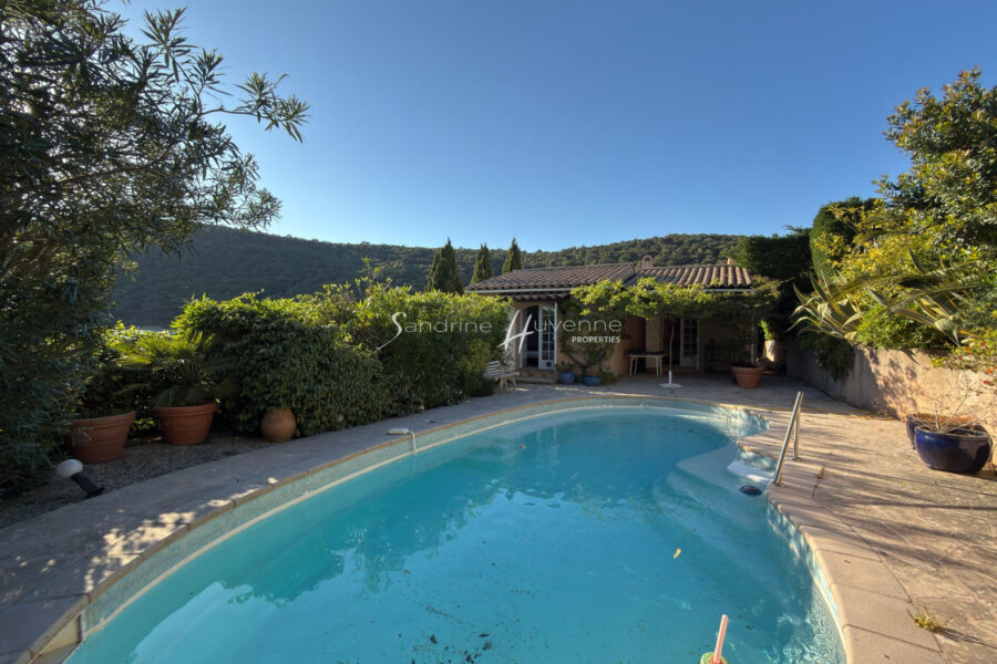 Maison à vendre à La Croix-Valmer — Vue mer — photo 5