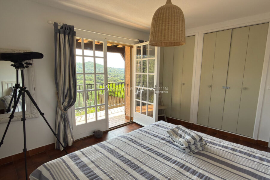 Maison à vendre à La Croix-Valmer — Vue mer — photo 11