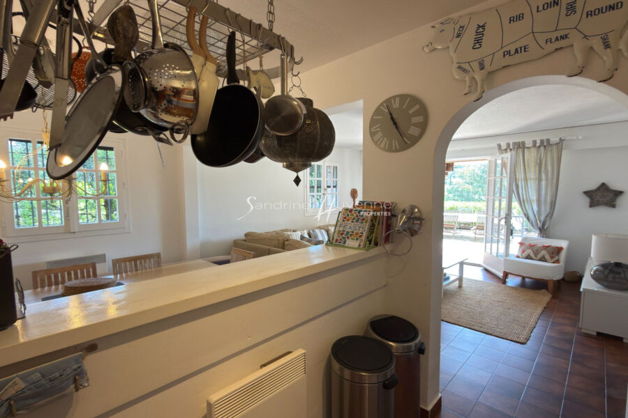 Maison à vendre à La Croix-Valmer — Vue mer — photo 9