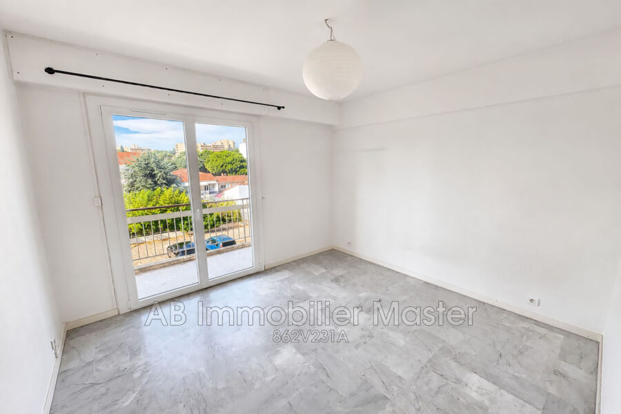 Appartement à vendre à Juan-les-Pins — Vue sur la ville — photo 4