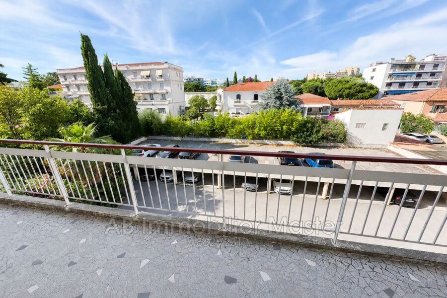 Appartement à vendre à Juan-les-Pins — Vue sur la ville — photo 6