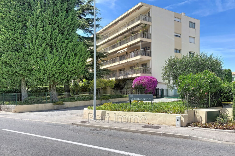 Appartement à vendre à Saint-Laurent-du-Var — Vue parc & jardin — photo 2