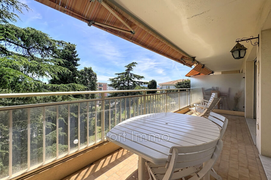 Appartement à vendre à Saint-Laurent-du-Var — Vue parc & jardin — photo 13