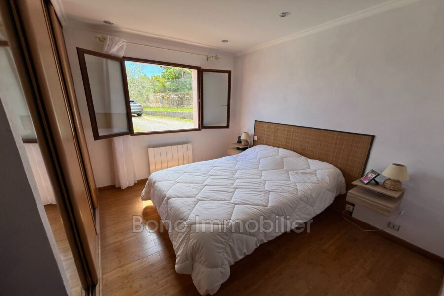 Maison à vendre à Saint-Jeannet — Vue montagne — photo 12