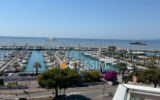 Appartement à vendre à Saint-Laurent-du-Var — Vue mer — photo 1