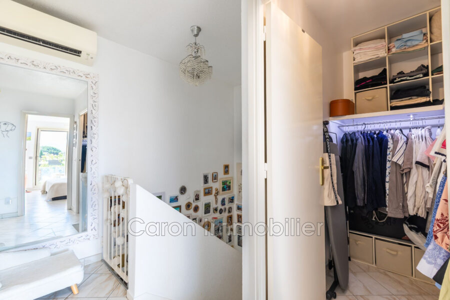 Maison à vendre à Mandelieu-la-Napoule — Vue sur la ville — photo 12