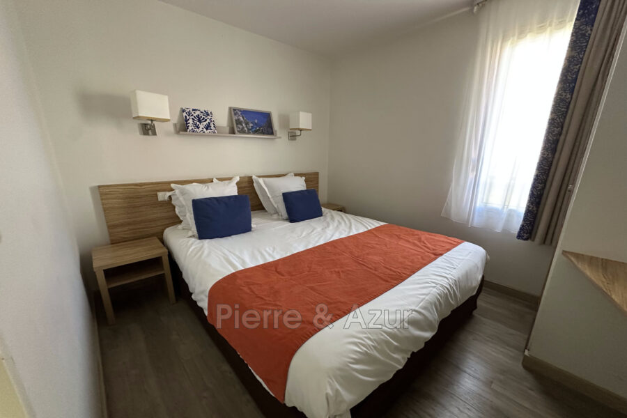 Appartement à vendre à Antibes — Vue parc & jardin — photo 3