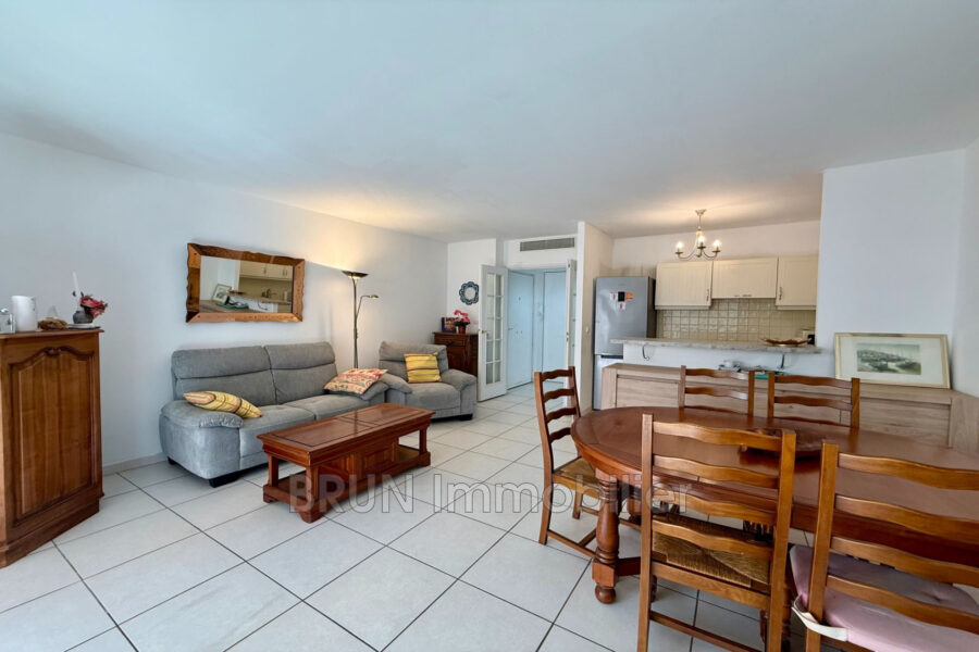 Appartement à vendre à Antibes — Vue sur la ville — photo 3