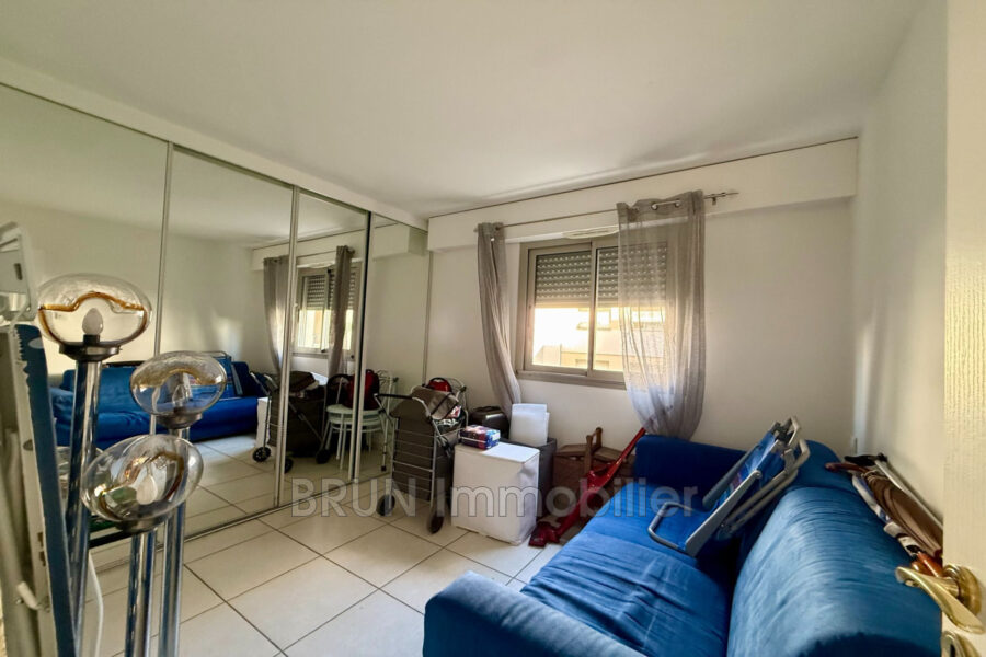 Appartement à vendre à Antibes — Vue sur la ville — photo 7