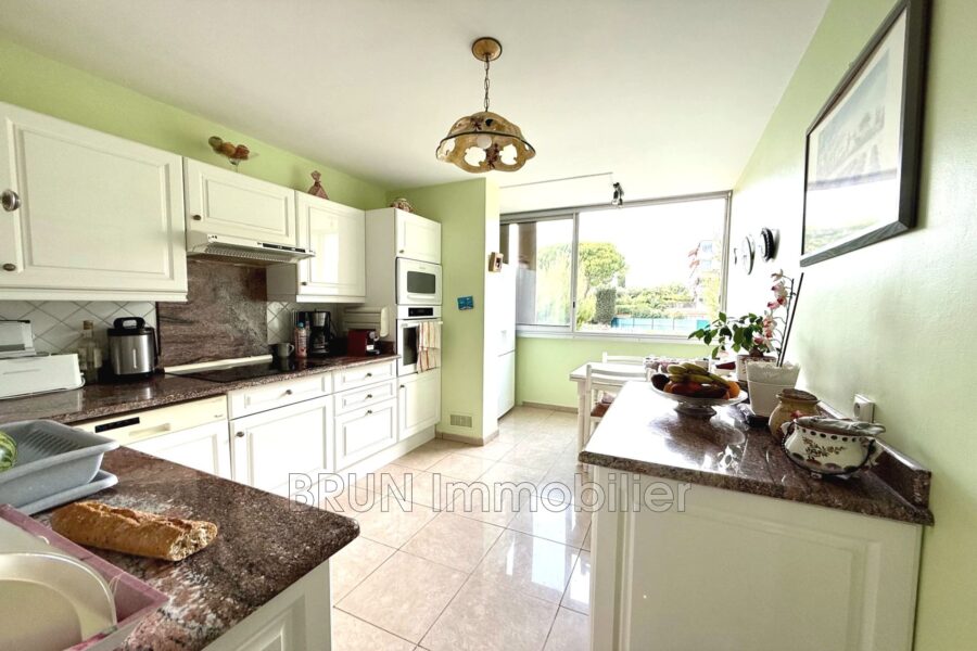 Appartement à vendre à Antibes — Vue mer — photo 9