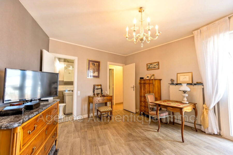 Appartement à vendre à Clermont-Ferrand — Vue sur la ville — photo 4