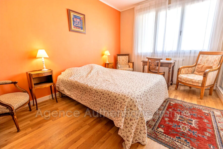 Appartement à vendre à Clermont-Ferrand — Vue sur la ville — photo 6