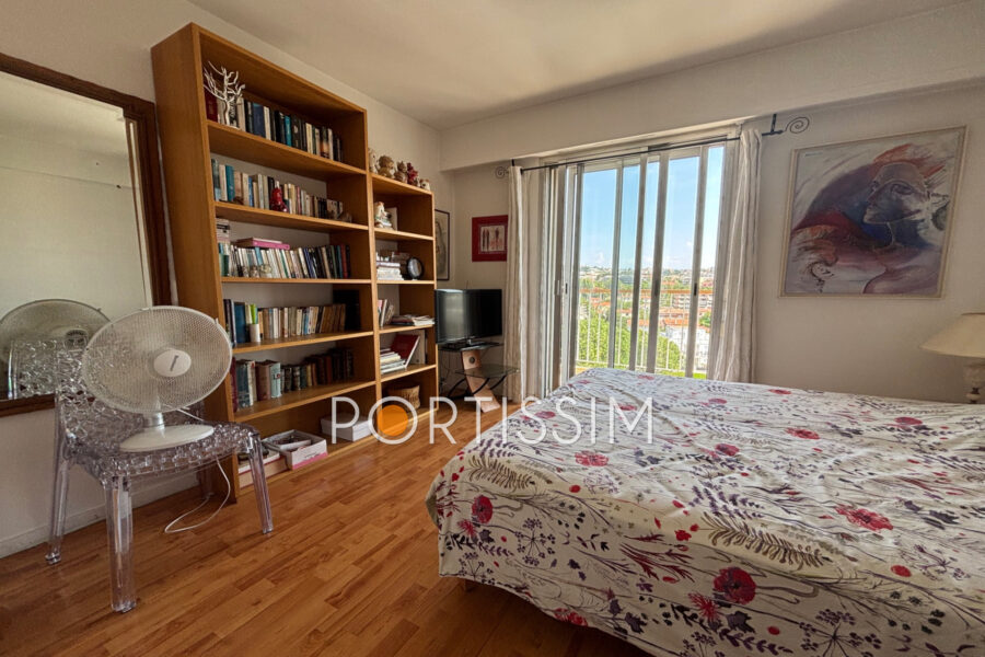 Appartement à vendre à Saint-Laurent-du-Var — Vue mer — photo 11