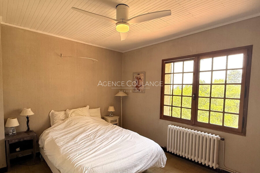 Maison à vendre à Saint-Cyr-sur-Mer — Vue mer — photo 9