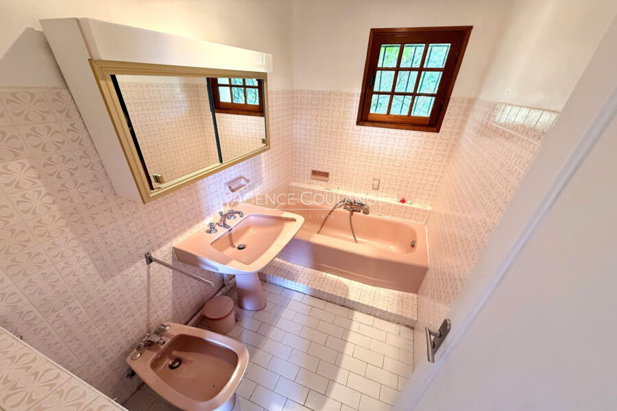 Maison à vendre à Saint-Cyr-sur-Mer — Vue mer — photo 11