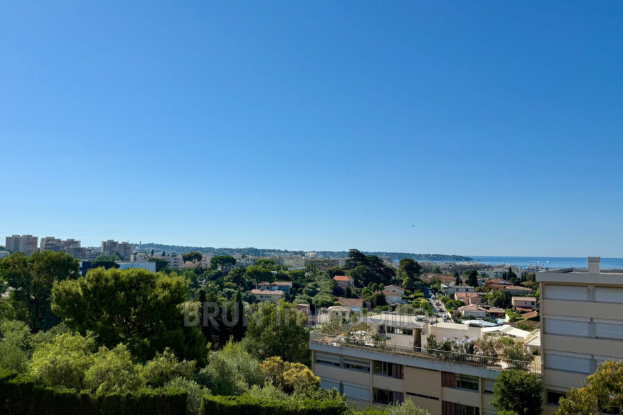 Appartement à vendre à Antibes — Vue mer — photo 2