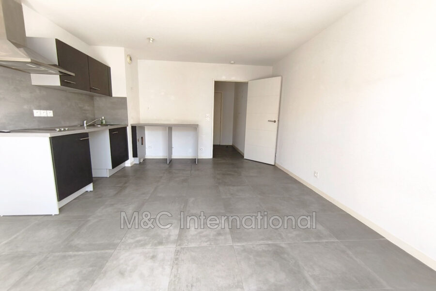 Appartement à vendre à Antibes — Vue sur la ville — photo 6