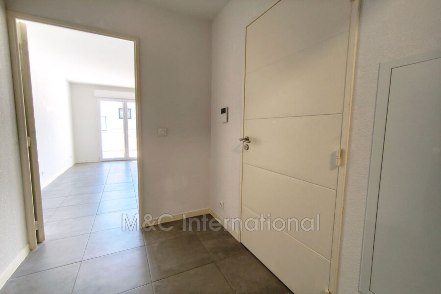 Appartement à vendre à Antibes — Vue sur la ville — photo 8