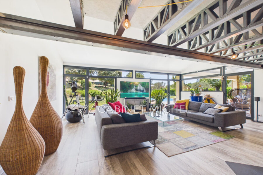 Maison à vendre à Roquefort-les-Pins — Vue parc & jardin — photo 8
