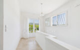 Maison à vendre à Roquefort-les-Pins — Vue parc & jardin — photo 16