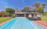 Maison à vendre à Roquefort-les-Pins — Vue parc & jardin — photo 3