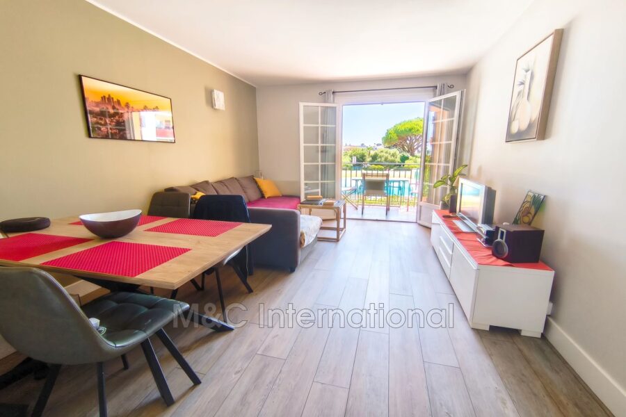 Appartement à vendre à Antibes — Vue parc & jardin — photo 3