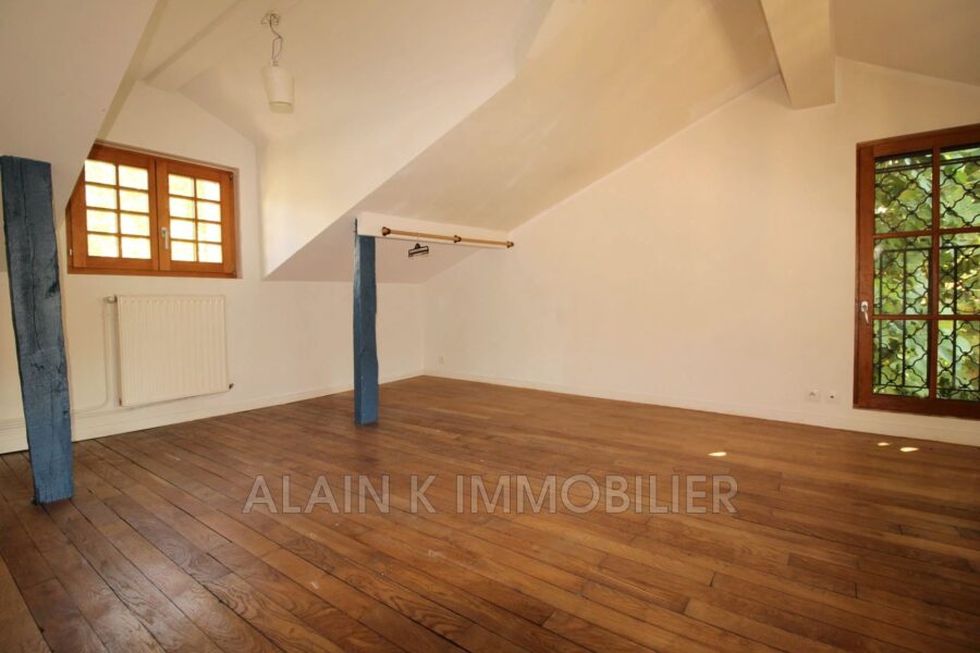 Maison à vendre à Chaville — Vue parc & jardin — photo 11