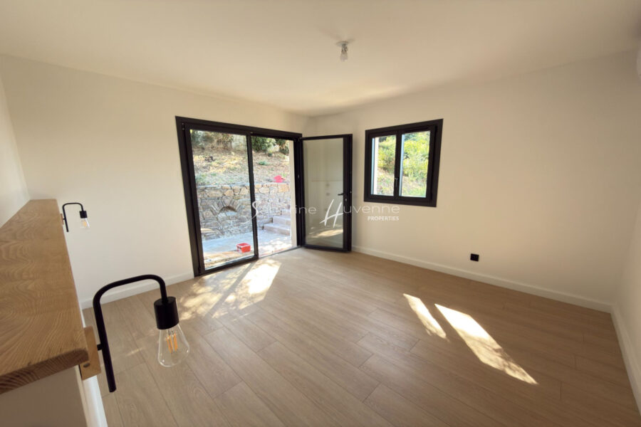 Maison à vendre à La Croix-Valmer — Vue nature — photo 10