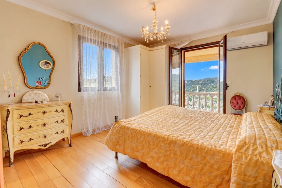 Maison à vendre à La Trinité — Vue montagne — photo 15