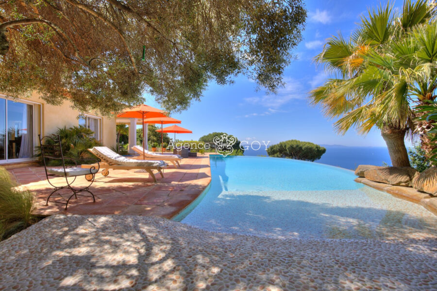 Maison à vendre à Rayol-Canadel-sur-Mer — Vue mer — photo 3