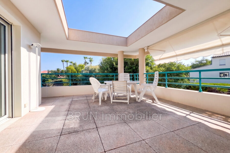Appartement à vendre à Antibes — Vue parc & jardin — photo 7