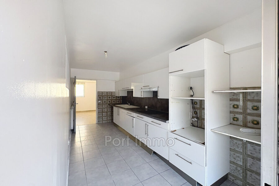 Appartement à vendre à Cagnes-sur-Mer — Vue sur la ville — photo 7