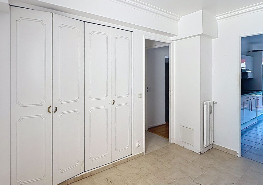 Appartement à vendre à Cagnes-sur-Mer — Vue sur la ville — photo 13