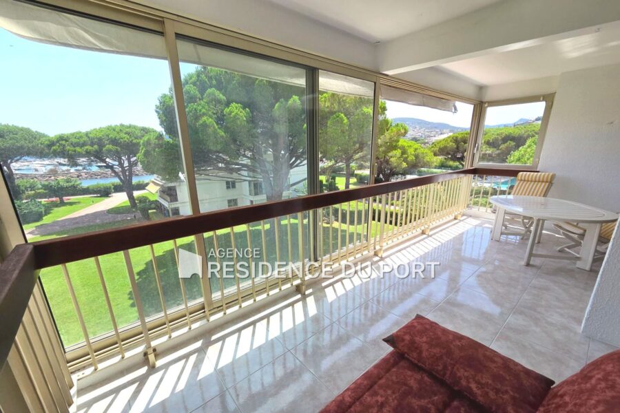 Appartement à vendre à Mandelieu-la-Napoule — Vue marina & port — photo 1