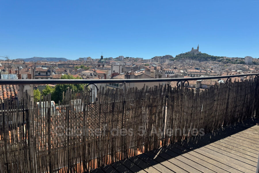 Appartement à vendre à Marseille 1er arrondissement — Vue sur la ville — photo 8