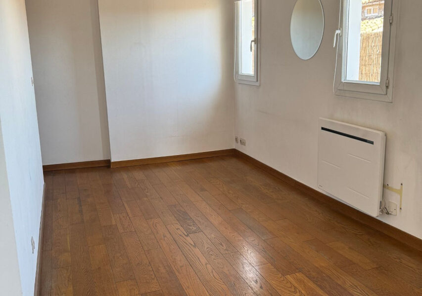 Appartement à vendre à Marseille 1er arrondissement — Vue sur la ville — photo 11
