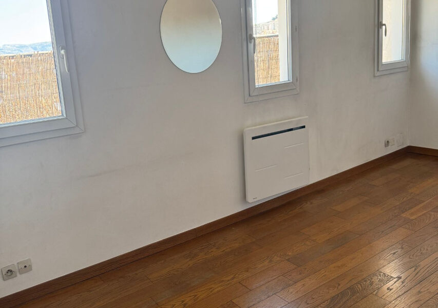 Appartement à vendre à Marseille 1er arrondissement — Vue sur la ville — photo 13