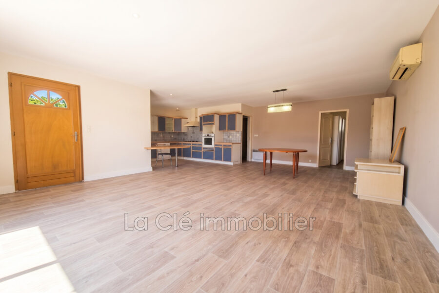 Maison à vendre à Aigues-Mortes — Vue parc & jardin — photo 5