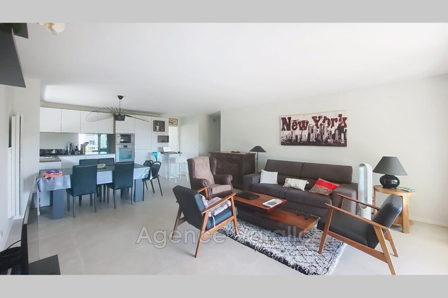 Appartement à louer à Juan-les-Pins — Vue mer — photo 4