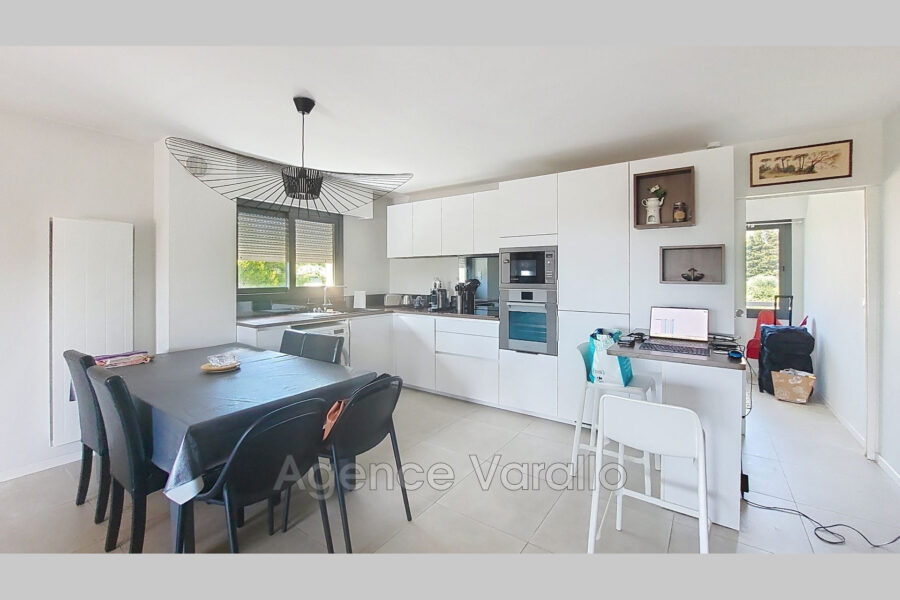 Appartement à louer à Juan-les-Pins — Vue mer — photo 7