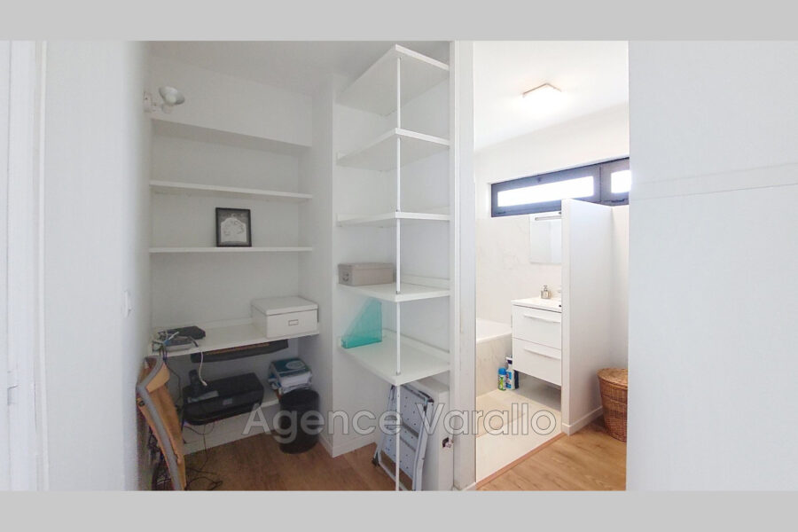 Appartement à louer à Juan-les-Pins — Vue mer — photo 9