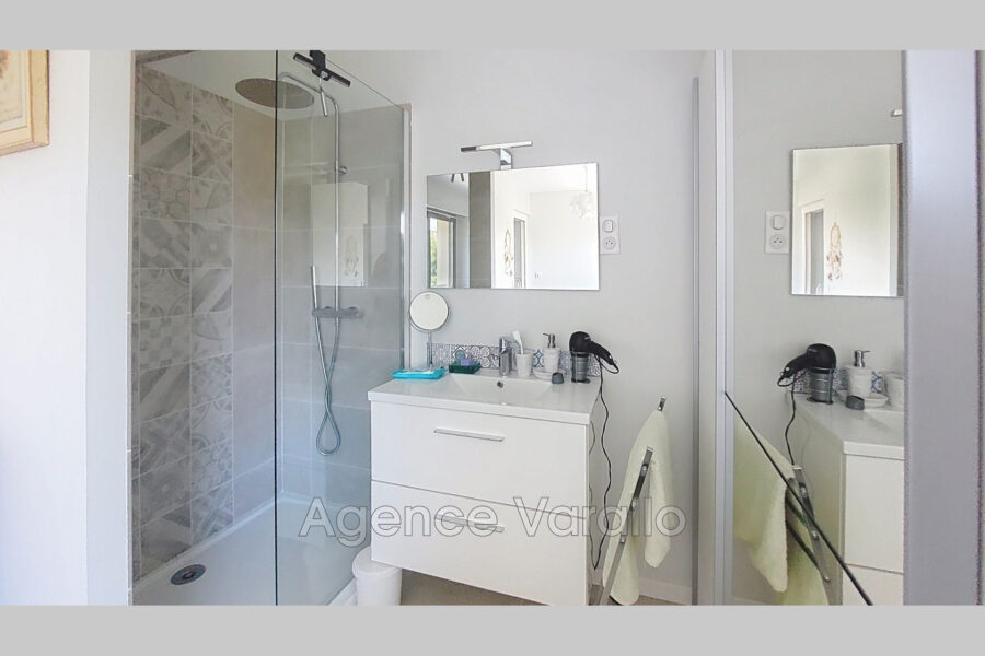 Appartement à louer à Juan-les-Pins — Vue mer — photo 11