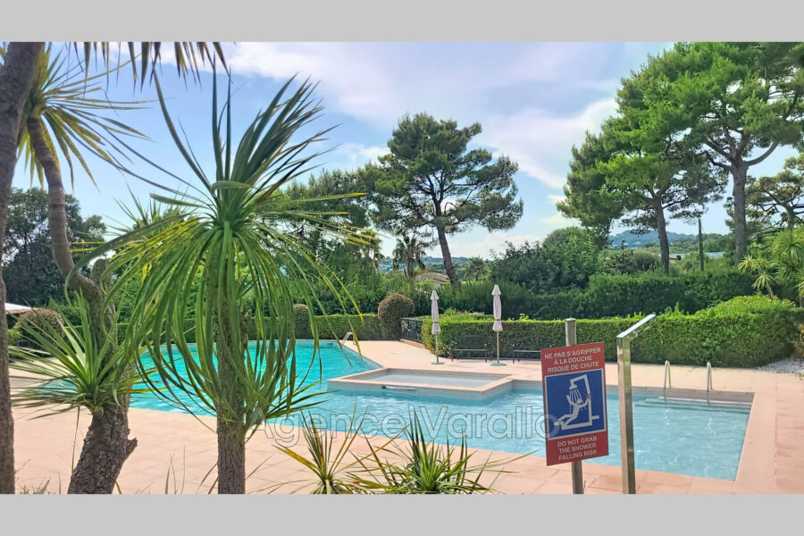 Appartement à louer à Juan-les-Pins — Vue mer — photo 2