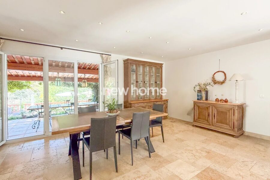 Maison à vendre à Entrecasteaux — Vue parc & jardin — photo 18
