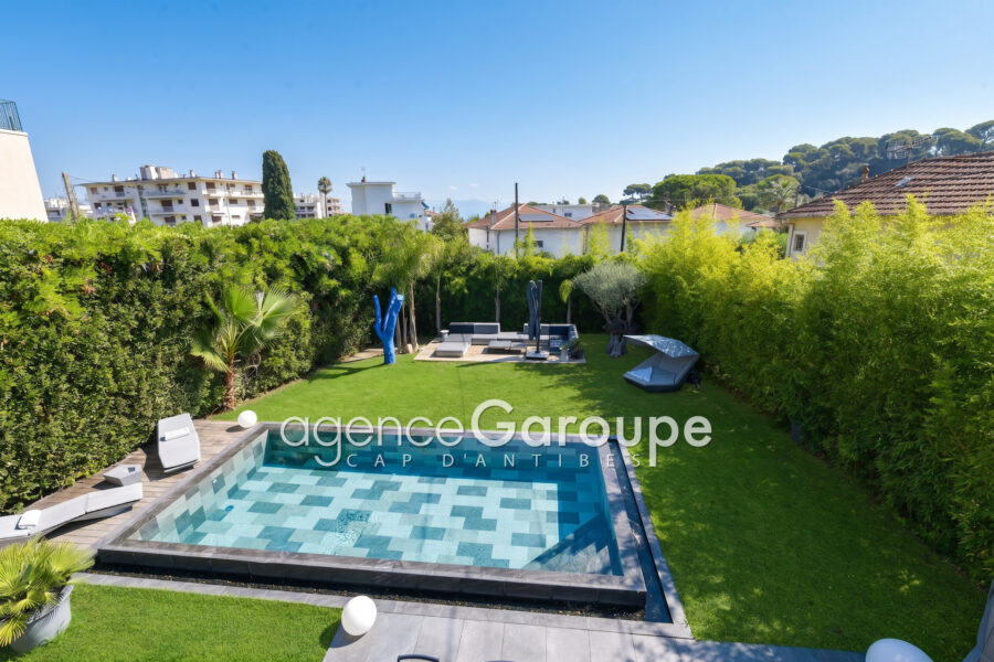 Maison à vendre à Cap-d&rsquo;Antibes — Vue parc & jardin — photo 14