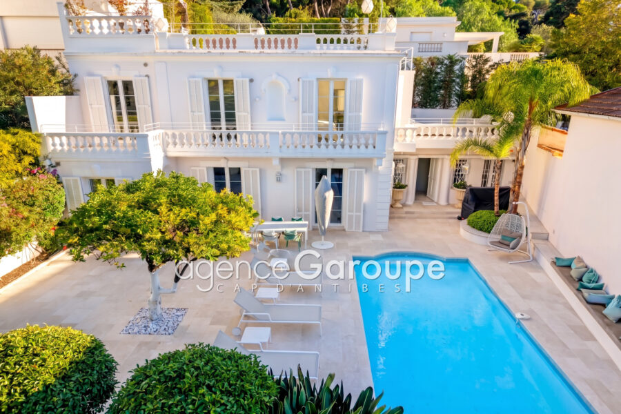 Maison à vendre à Cap-d&rsquo;Antibes — Vue mer — photo 2
